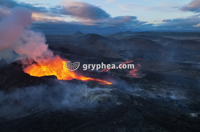 Volcan actif - Eruption volcanique en cours (Fagradalsfjall 2021-07-10) - gryphea.com